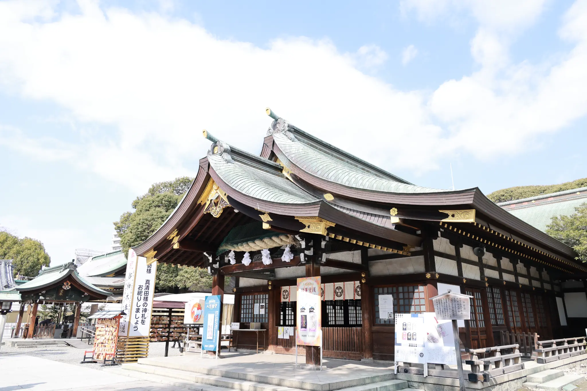 真清田神社の拝殿